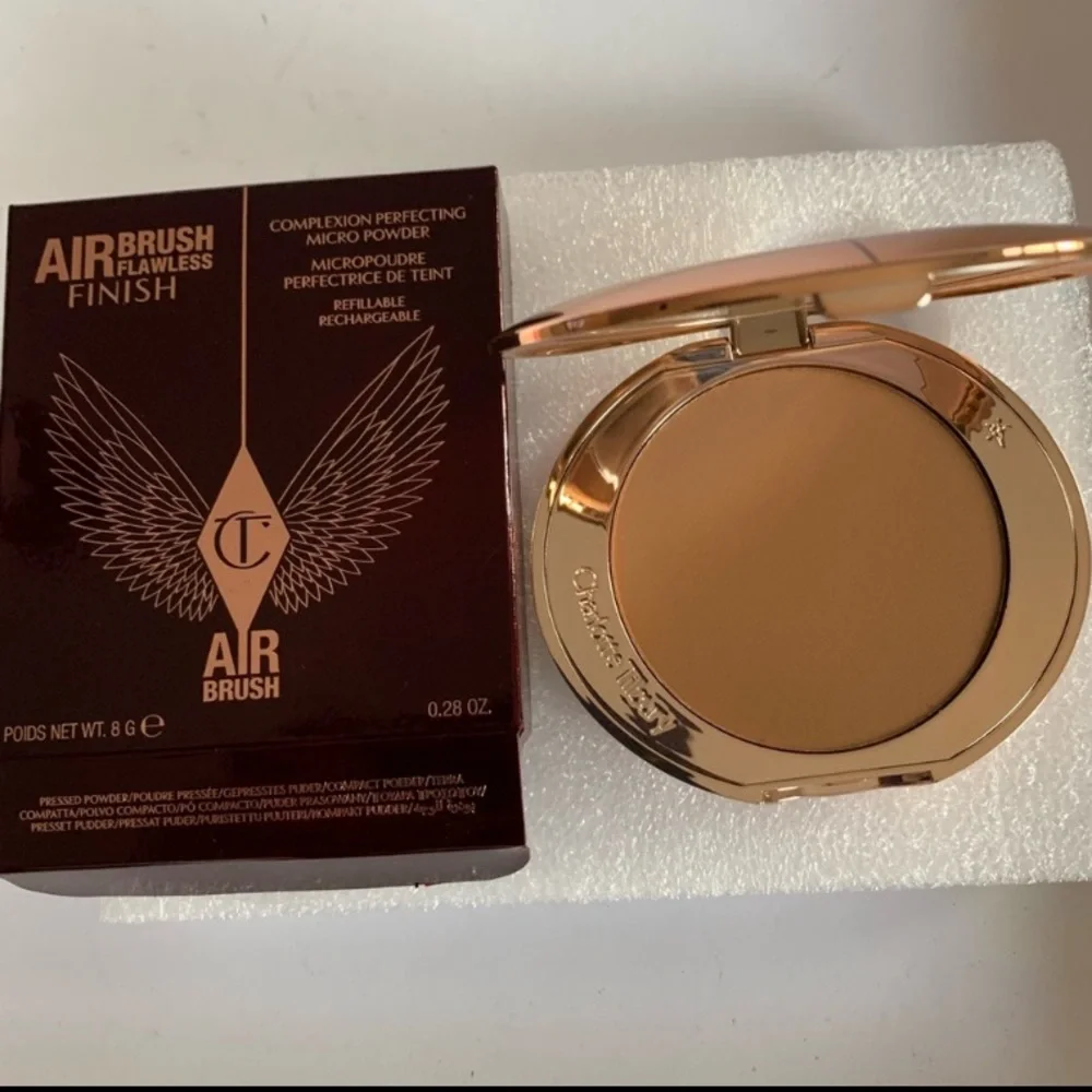 Charlotte Tilbury Airbrush Flawless Finish Powder - 4 Deep